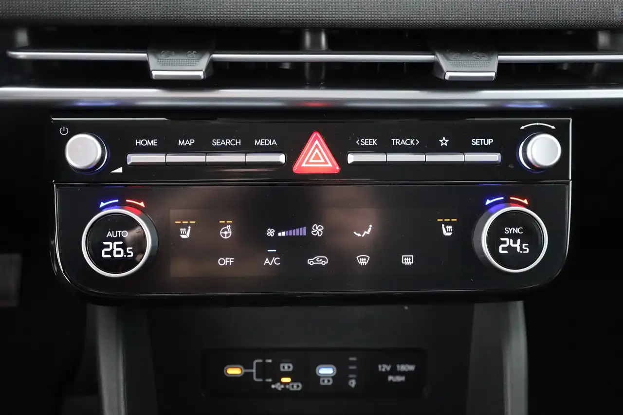 Hyundai TUCSON 12