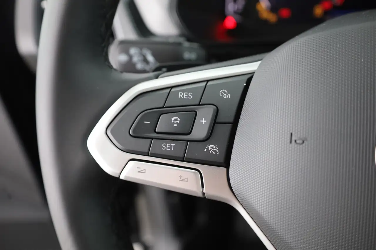 Volkswagen T-Cross 16