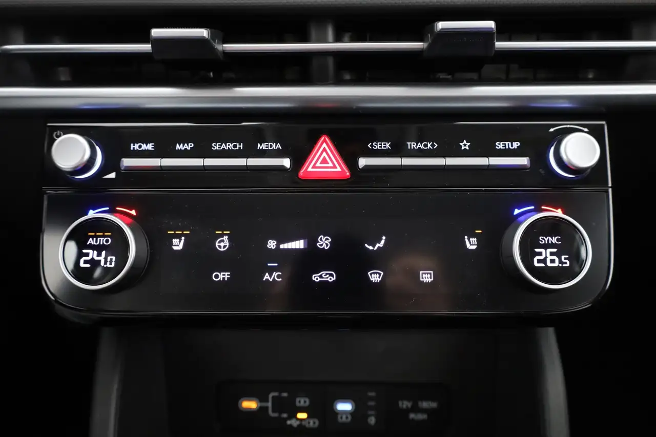 Hyundai TUCSON 12