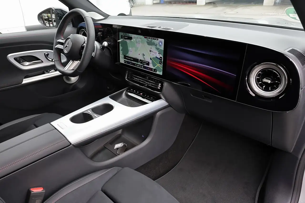 Mercedes-Benz GLB 250 8
