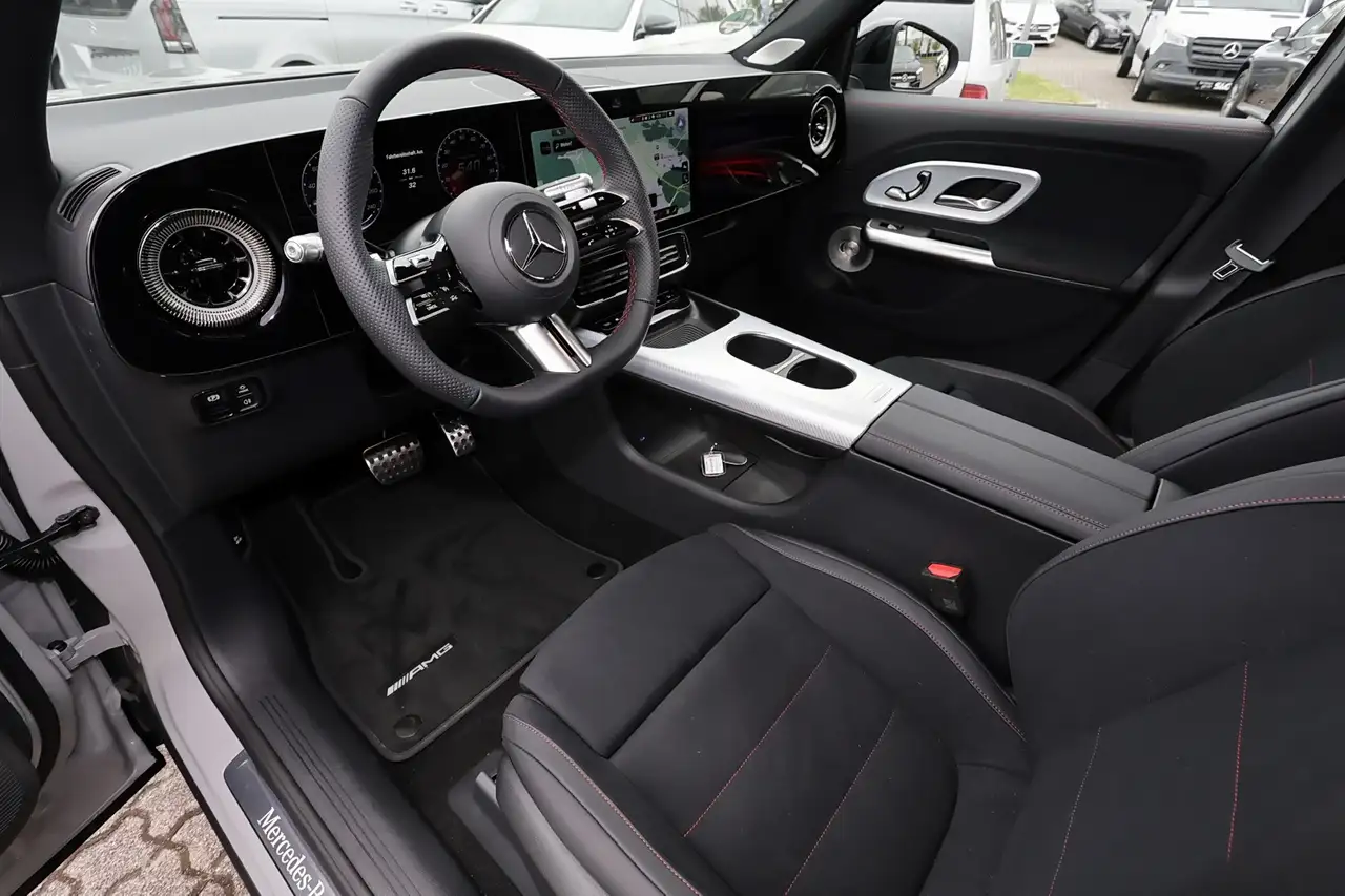 Mercedes-Benz GLB 250 9