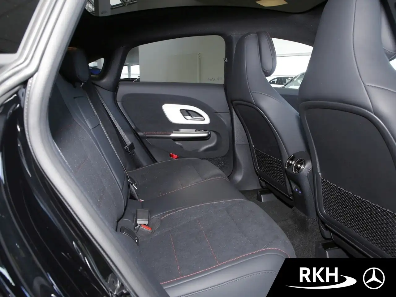 Mercedes-Benz CLA 200 9