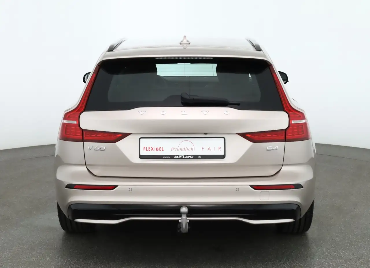 Volvo V60 4