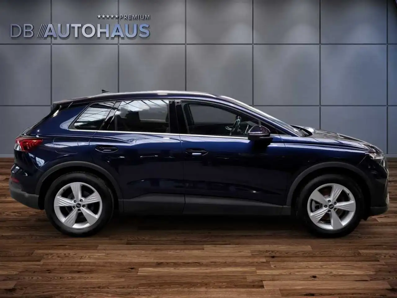 Audi Q4 3