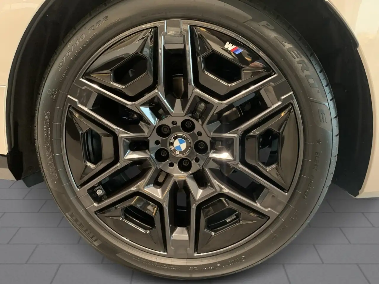 BMW iX 6