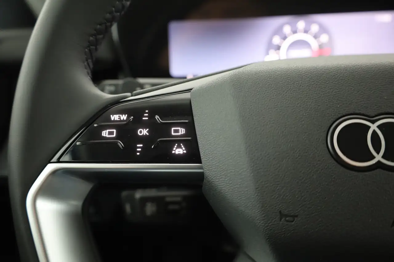 Audi Q3 15