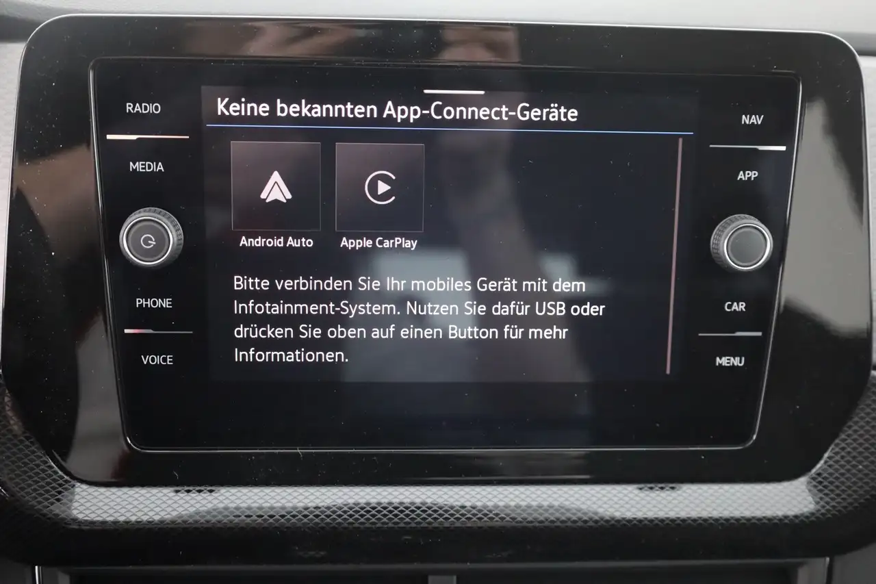 Volkswagen T-Cross 11