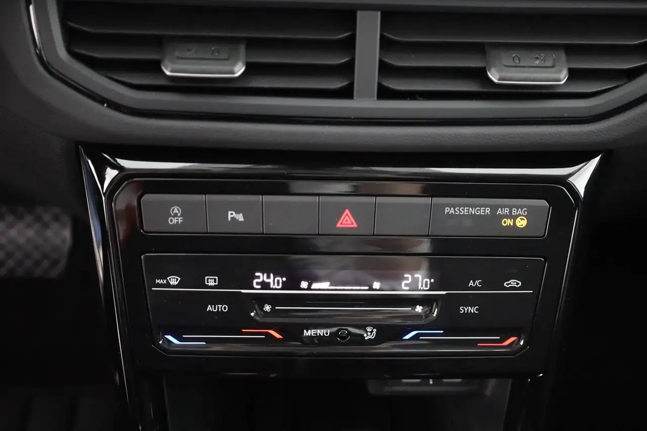Volkswagen T-Cross 12
