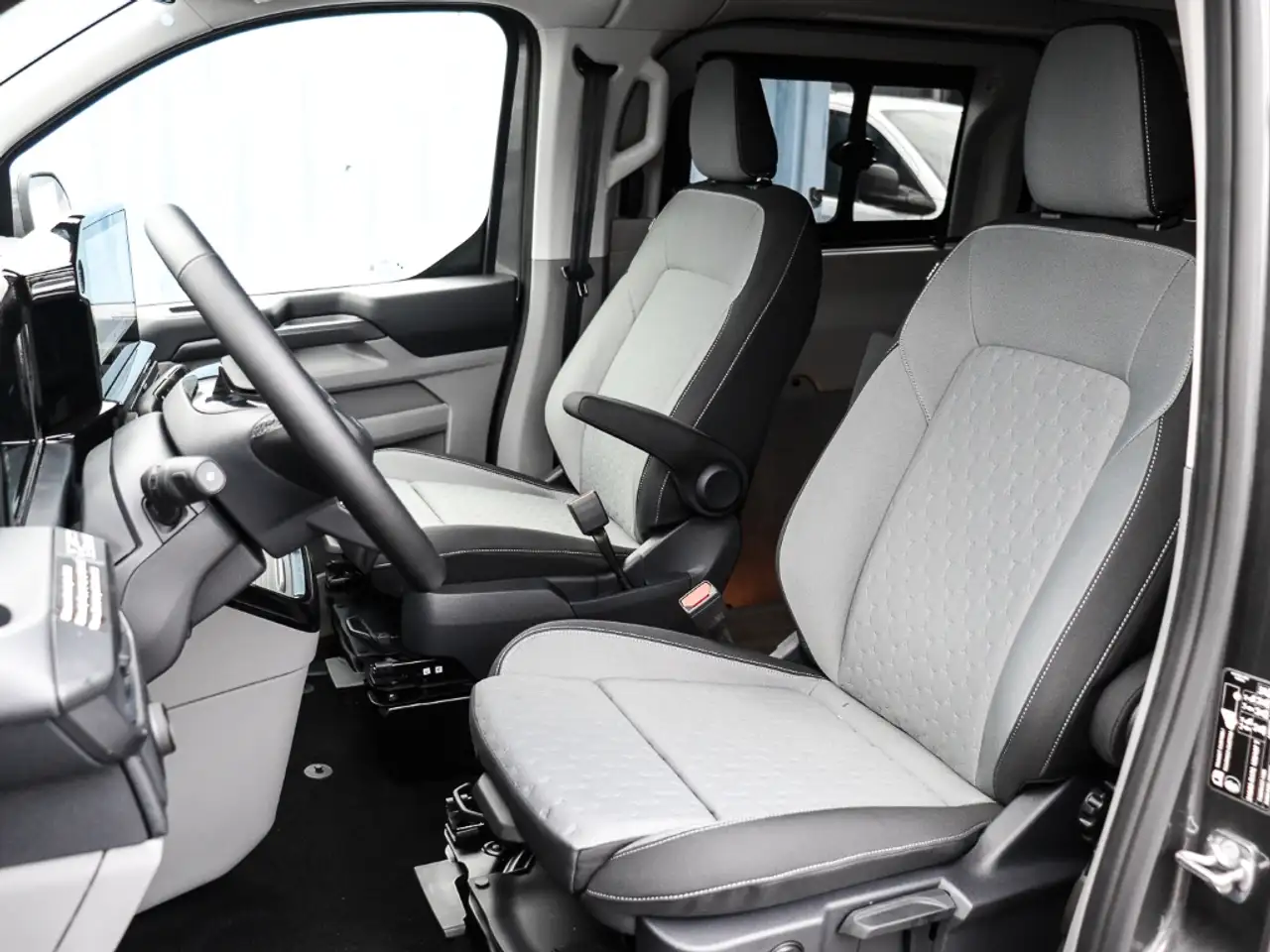 Ford Transit 8