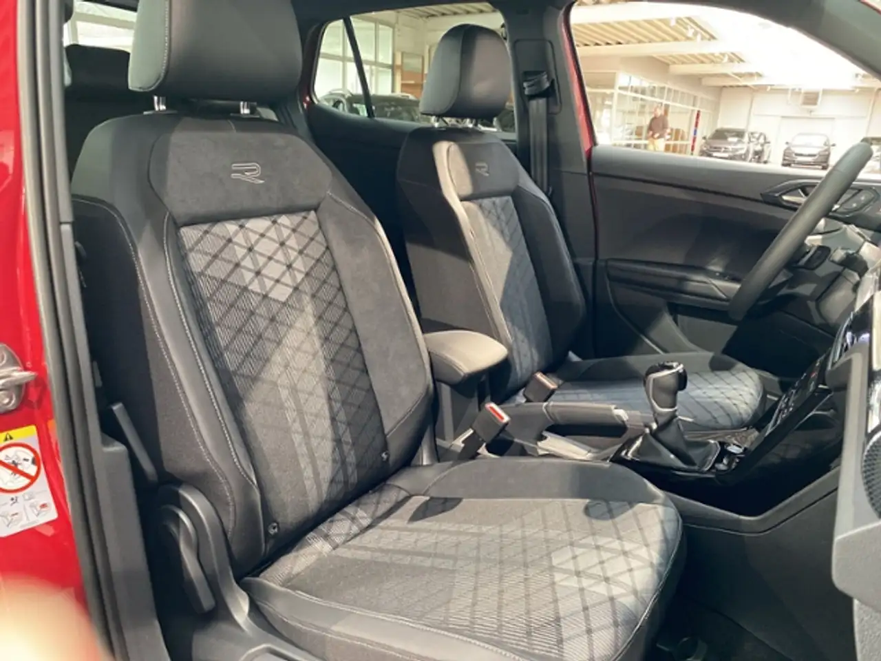 Volkswagen T-Cross 11