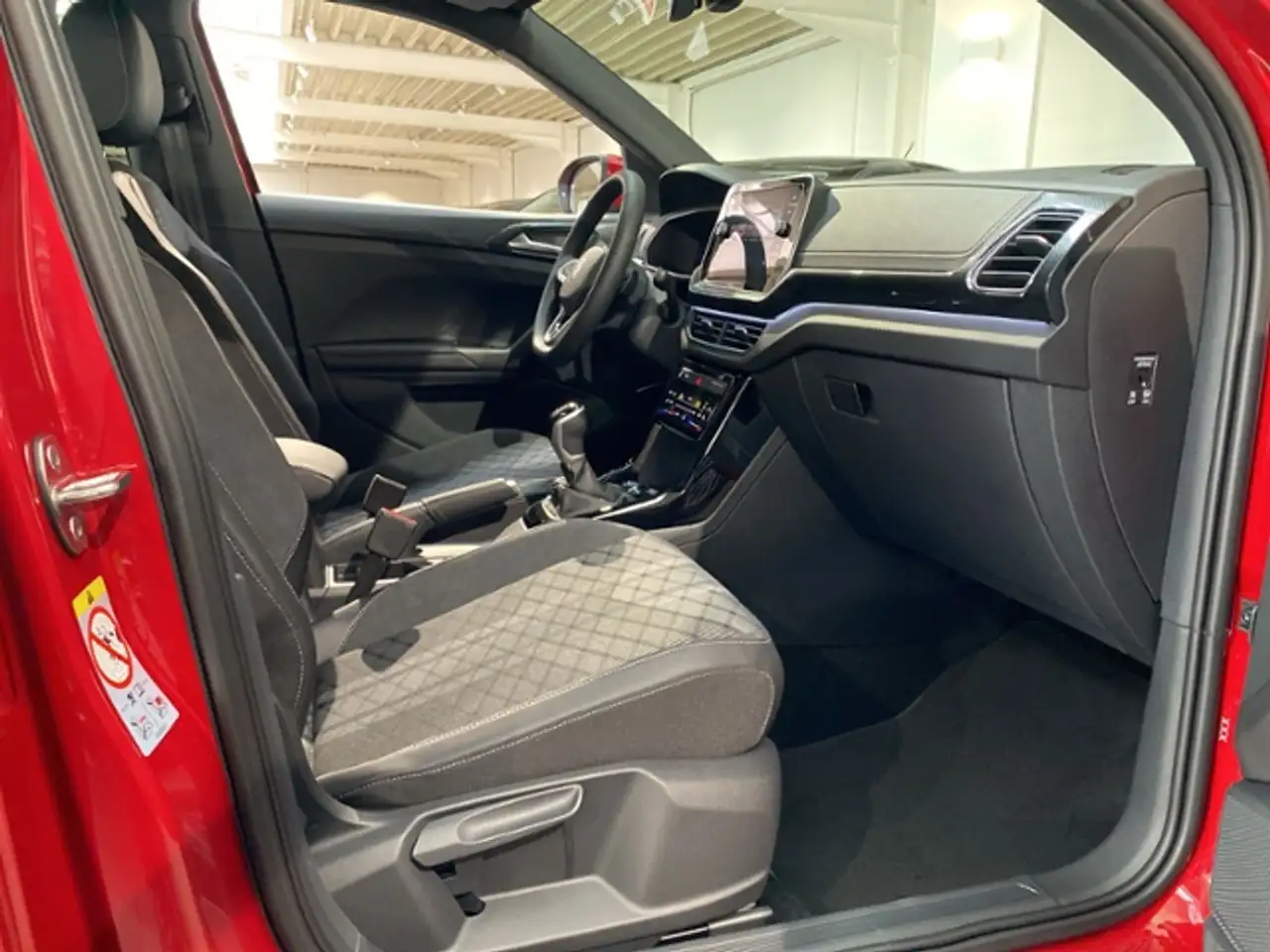 Volkswagen T-Cross 12