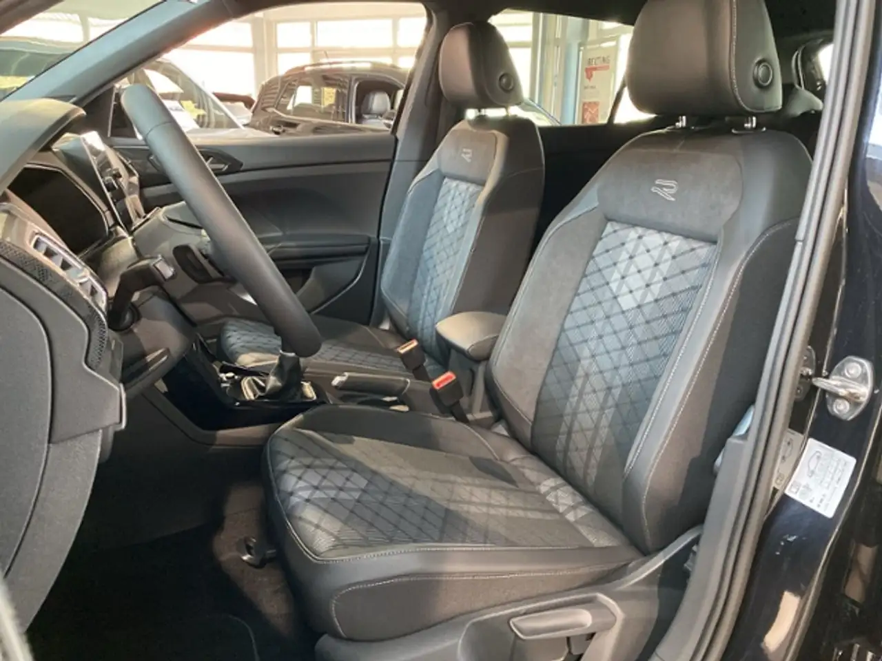 Volkswagen T-Cross 9