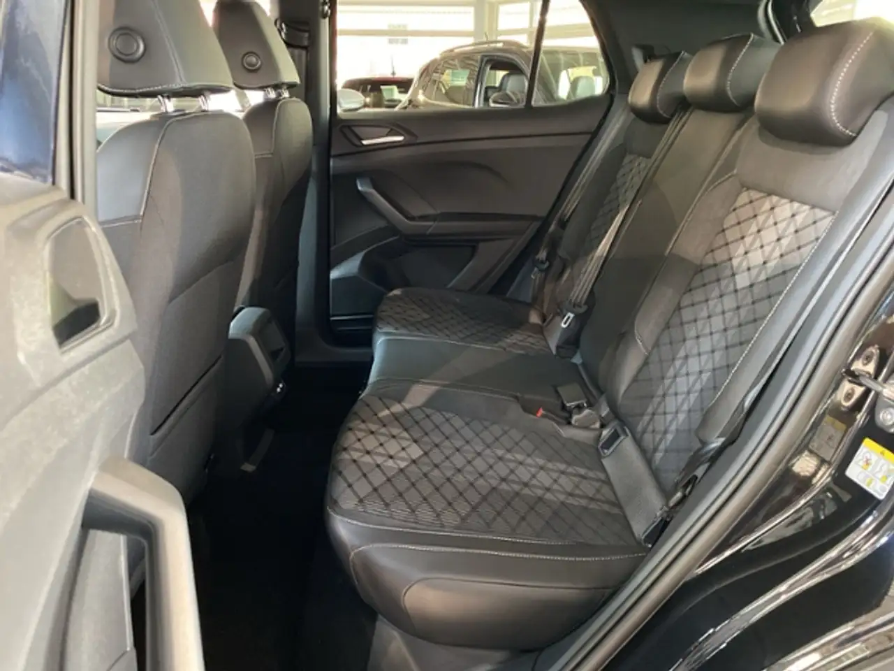 Volkswagen T-Cross 10