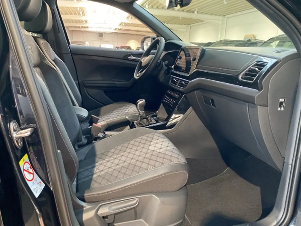 Volkswagen T-Cross 12