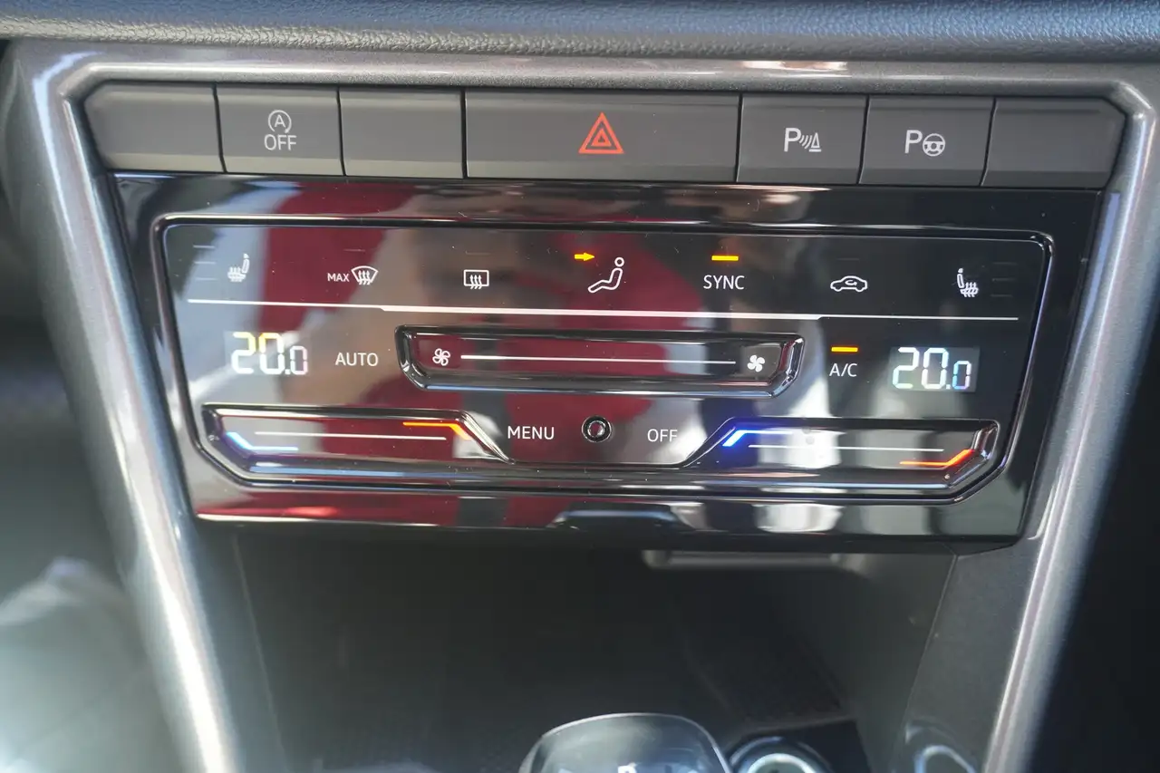 Volkswagen T-Roc 16