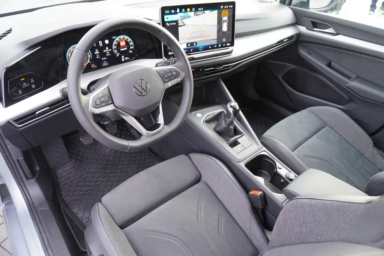 Volkswagen Golf VIII 8