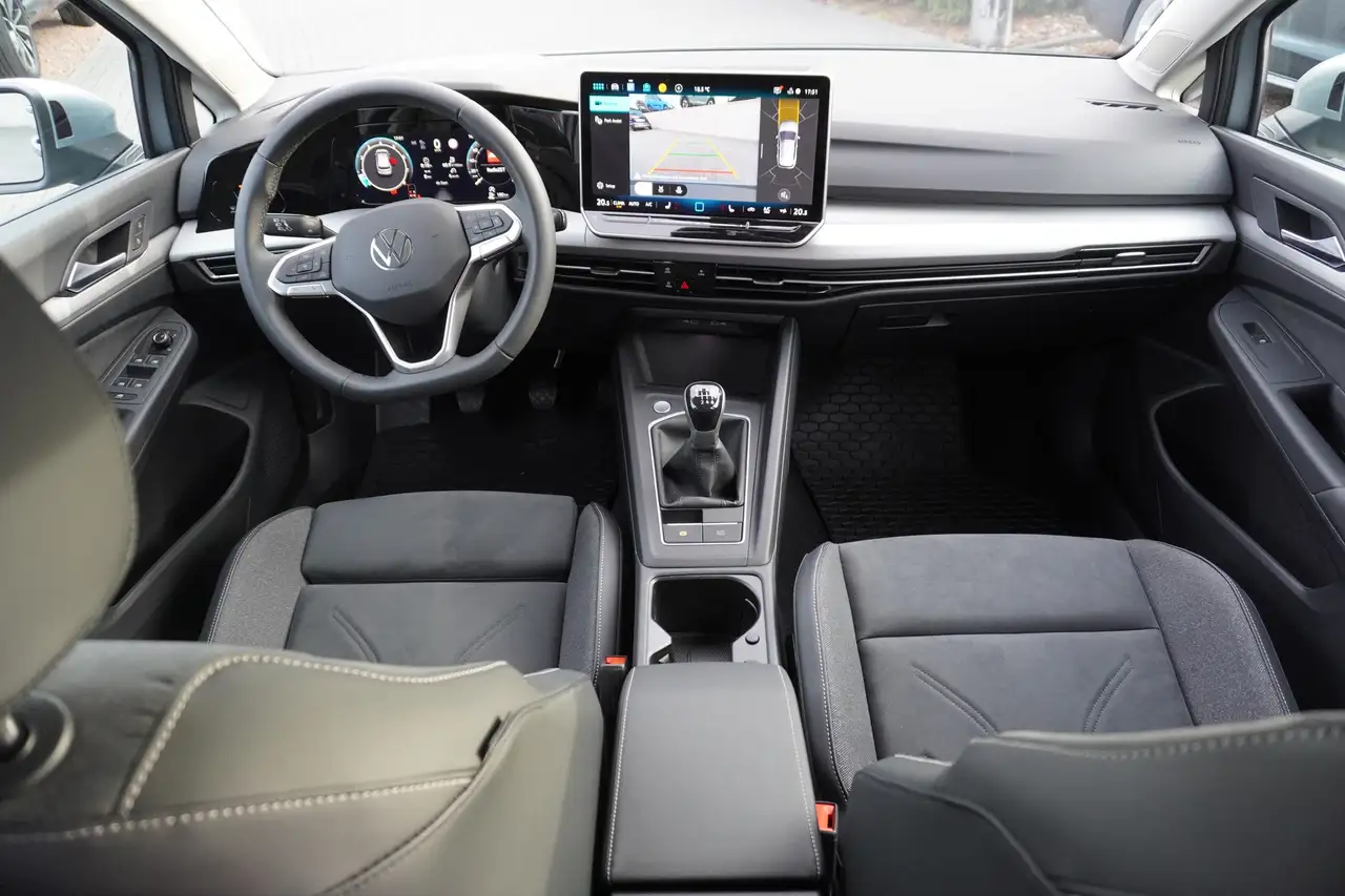 Volkswagen Golf VIII 14