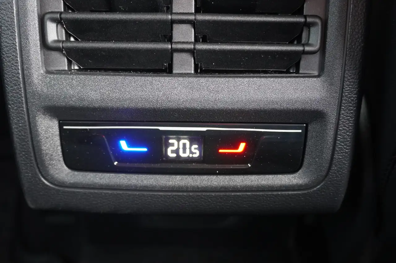 Volkswagen Golf VIII 16