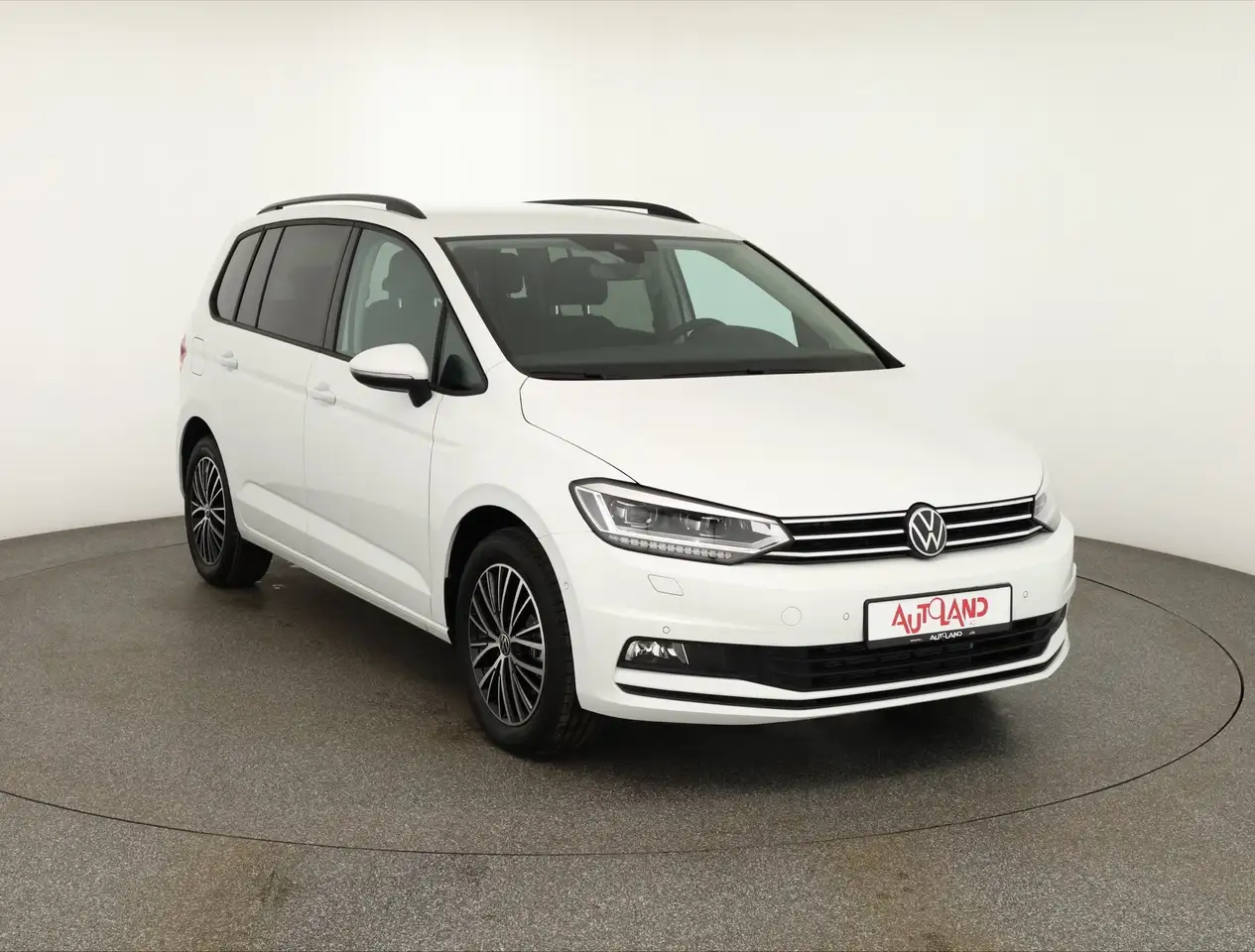 Volkswagen Touran 8