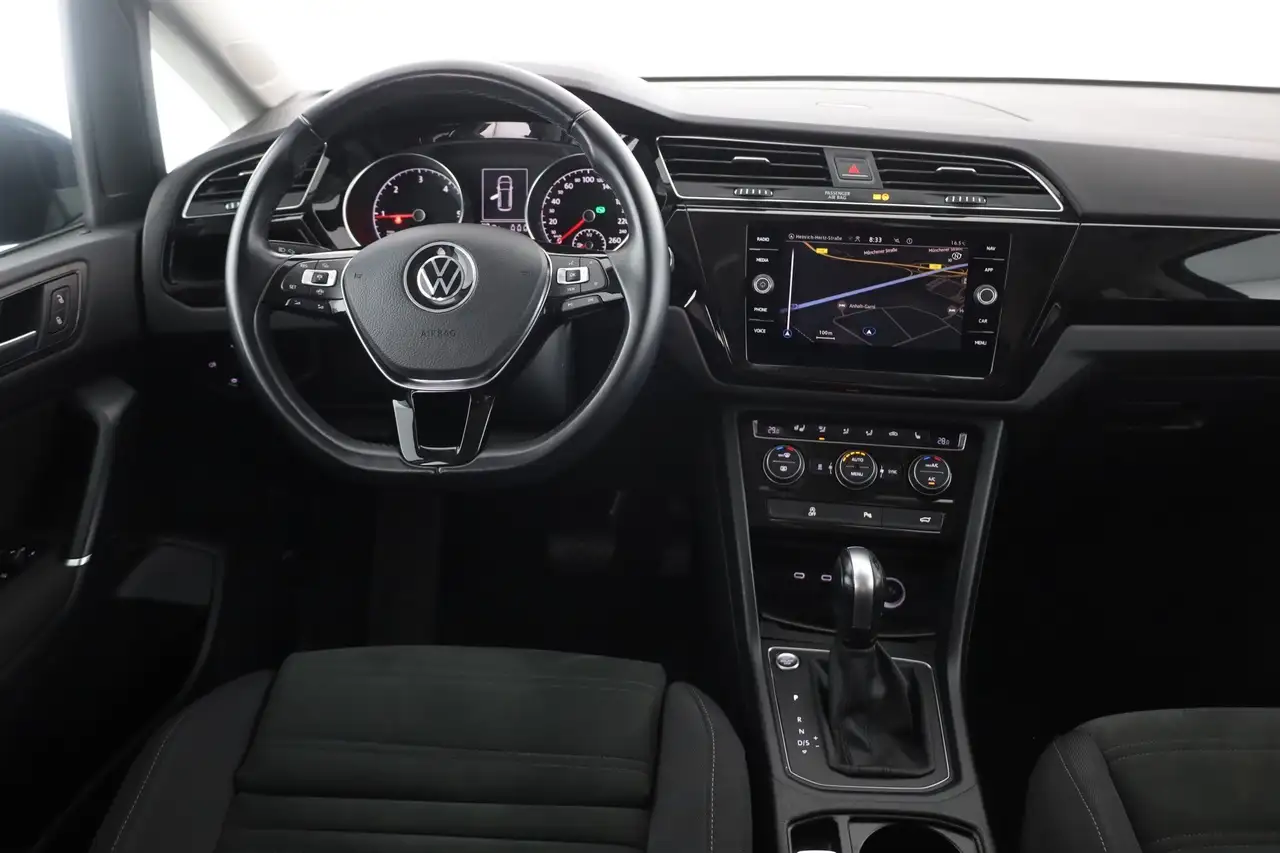 Volkswagen Touran 11