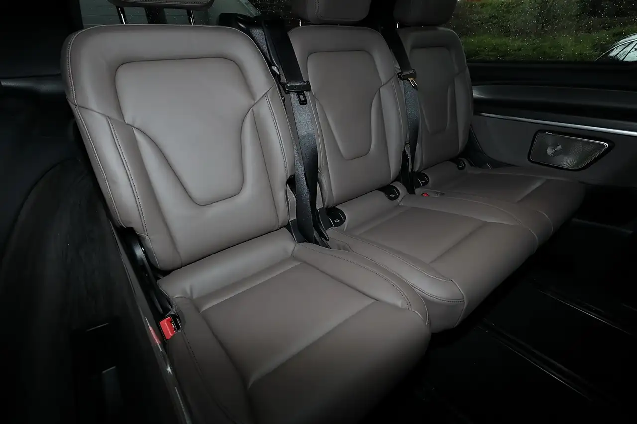 Mercedes-Benz V 300 7