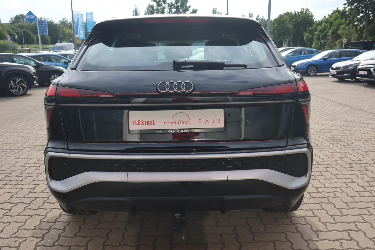 Audi Q3 7