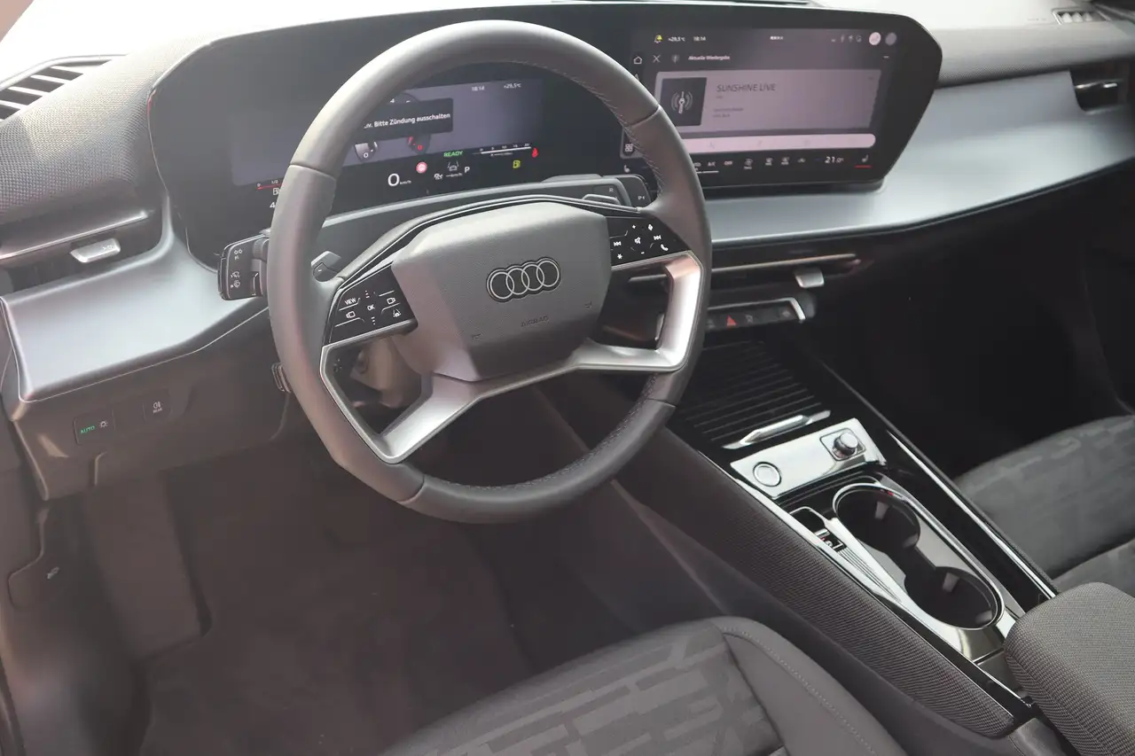 Audi Q3 9