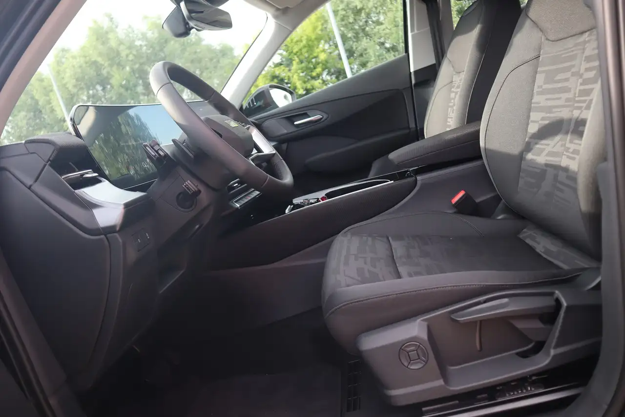 Audi Q3 10