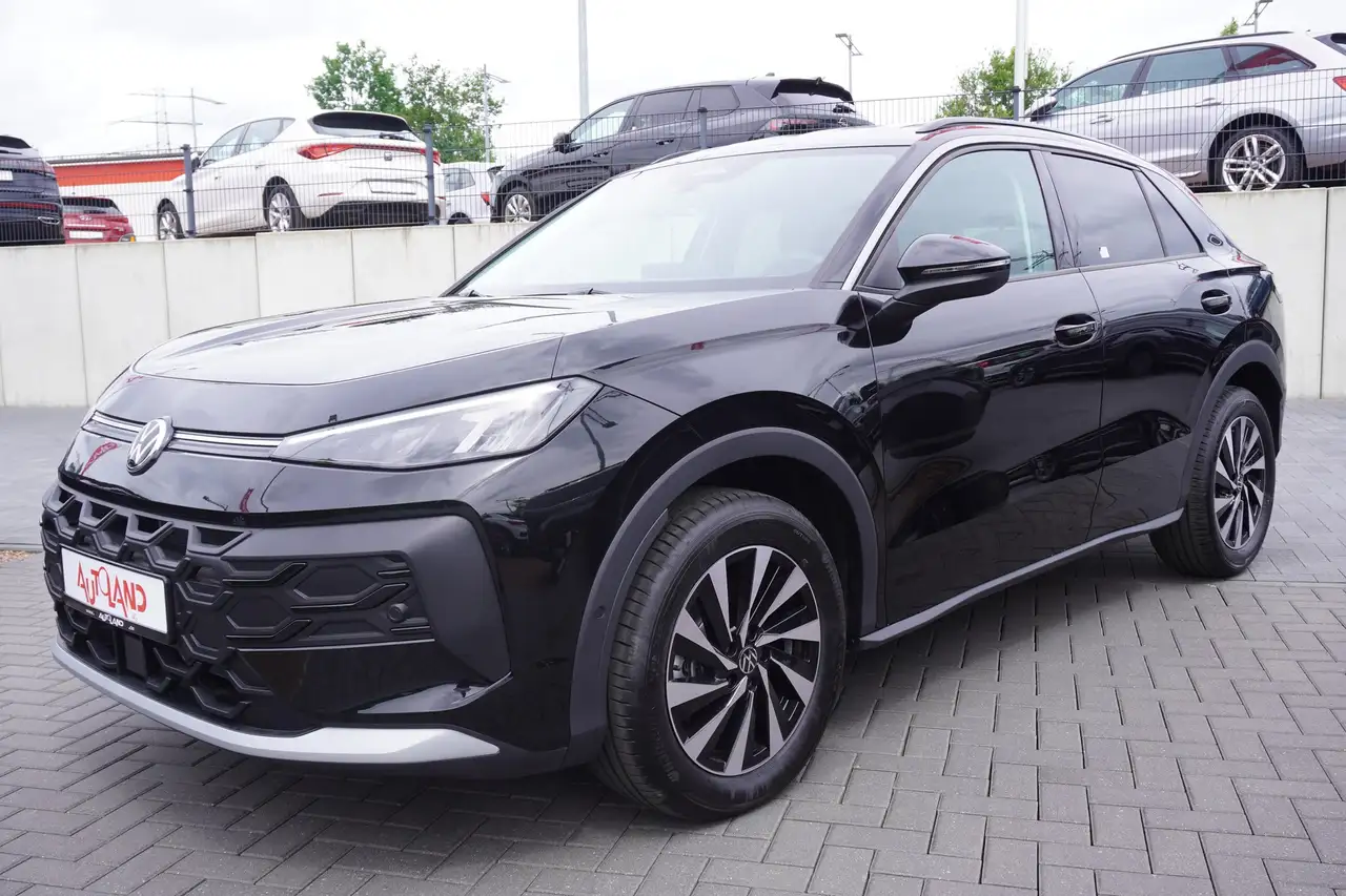 Volkswagen T-Roc 3