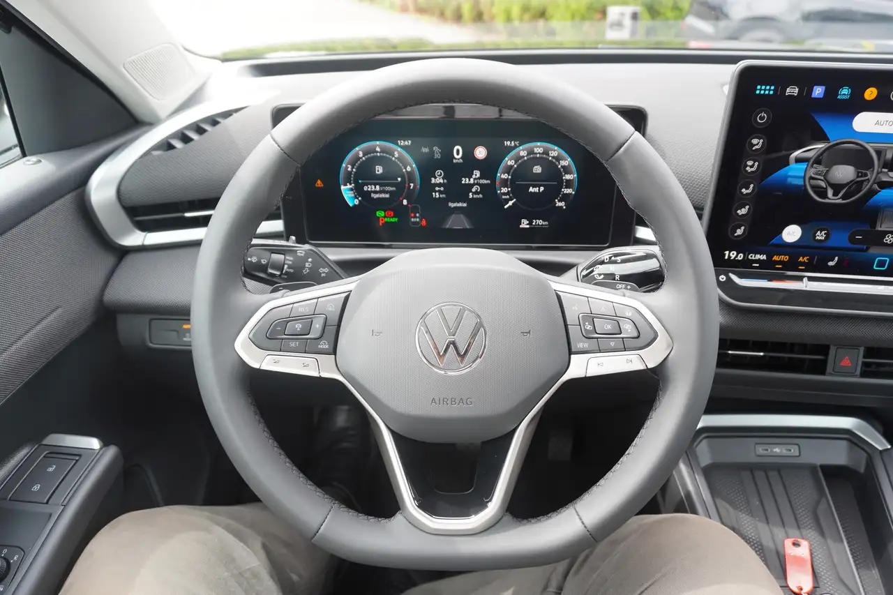 Volkswagen T-Roc 16