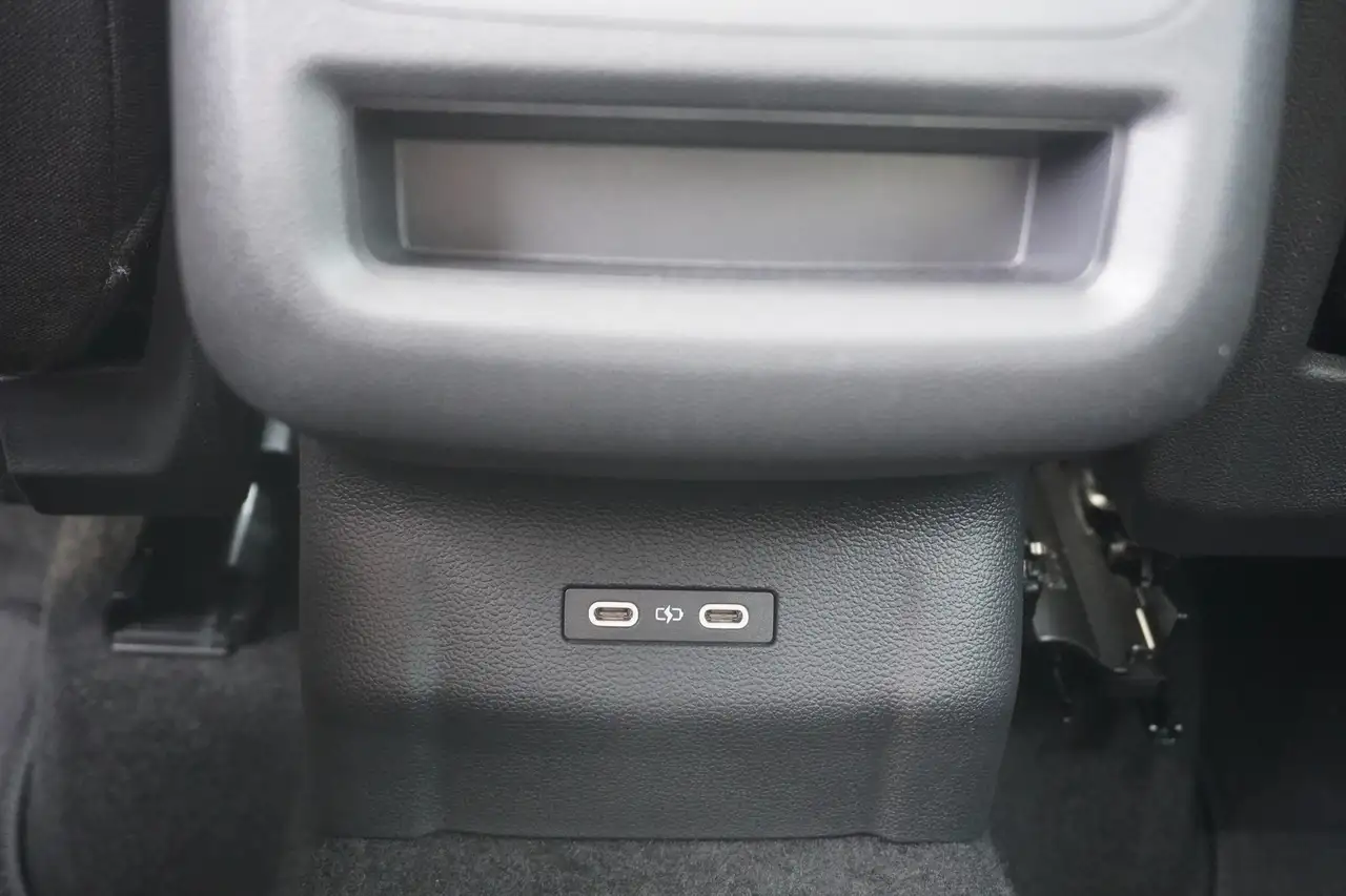Volkswagen T-Roc 12