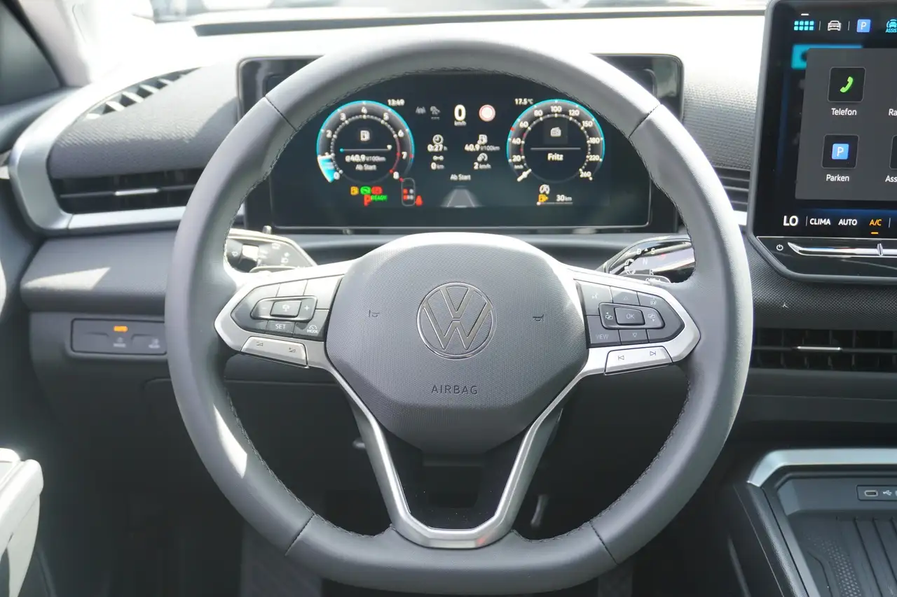 Volkswagen T-Roc 14