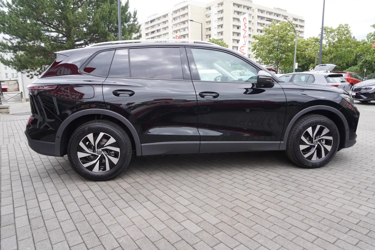 Volkswagen Tiguan 7