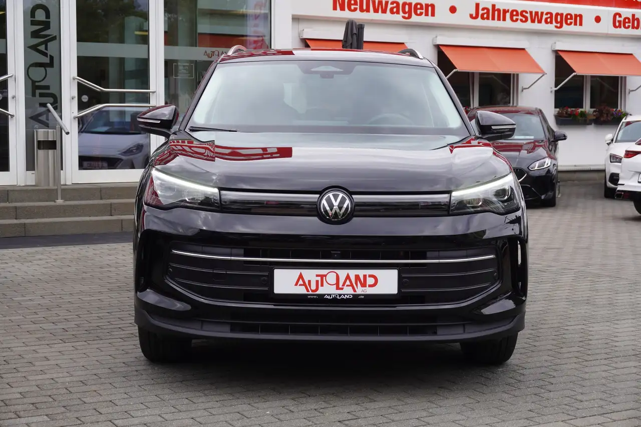 Volkswagen Tiguan 9