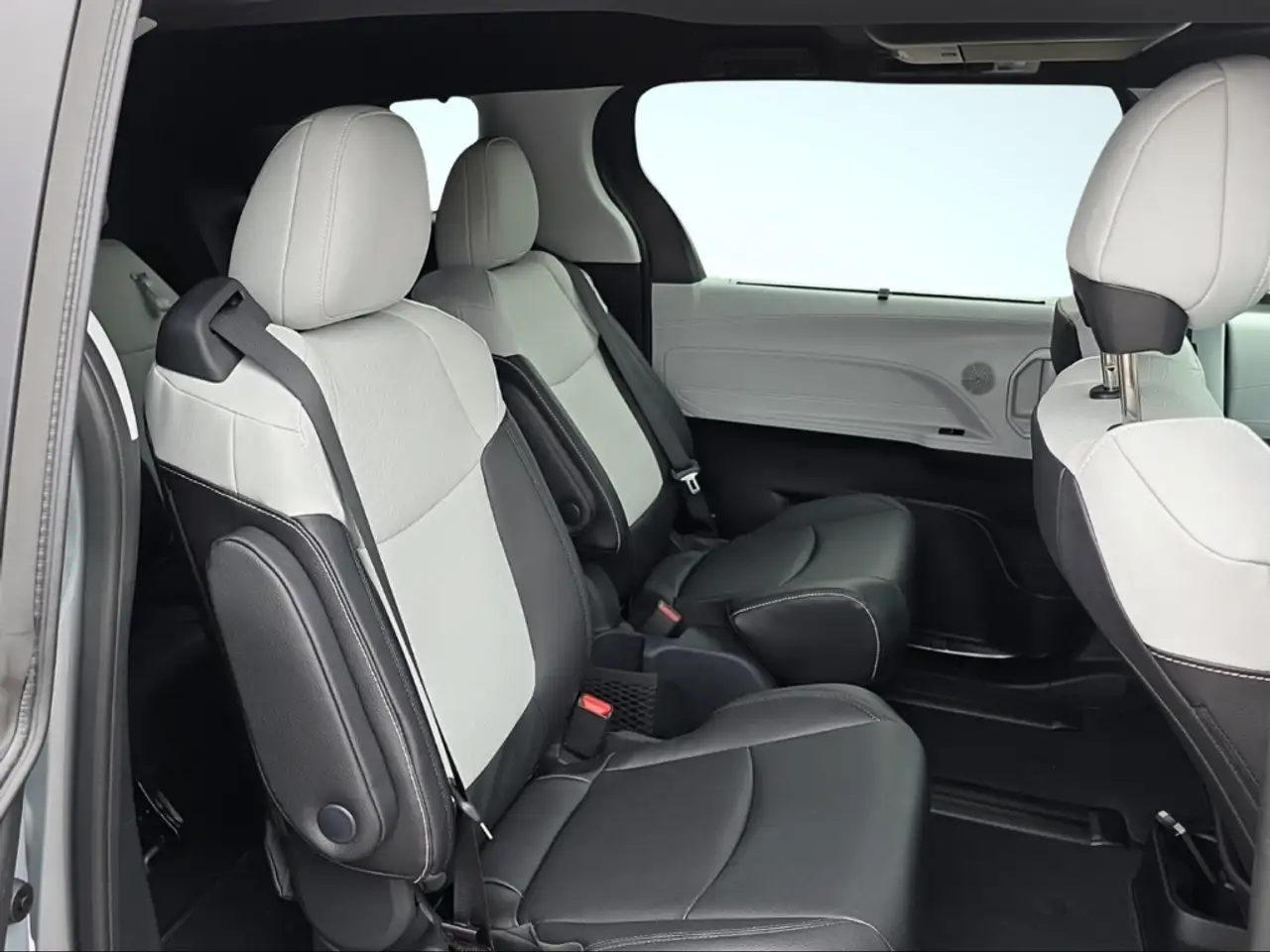 Toyota Sienna 10