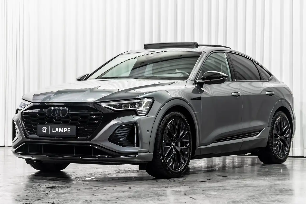 Audi Q8 3