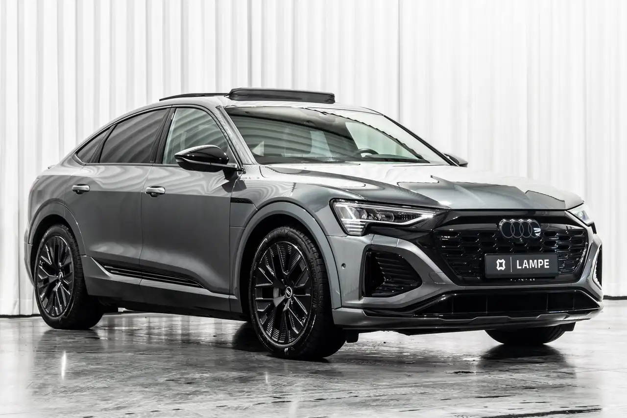 Audi Q8 5