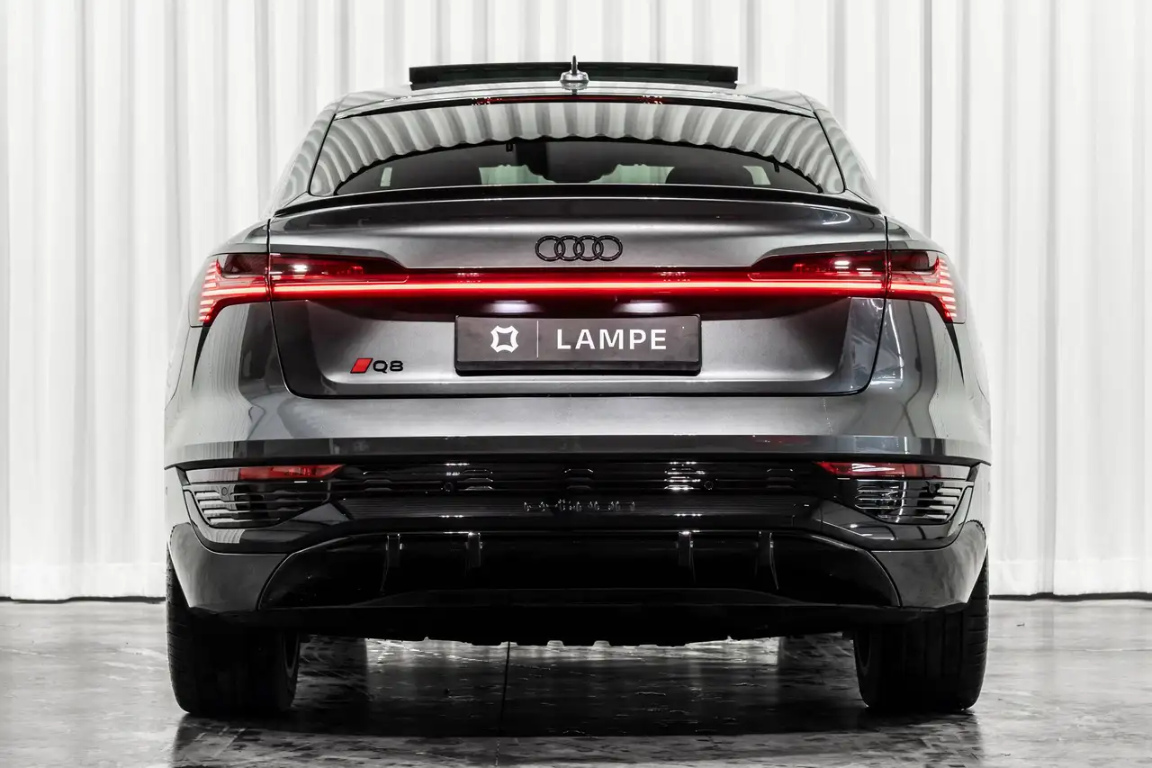 Audi Q8 7