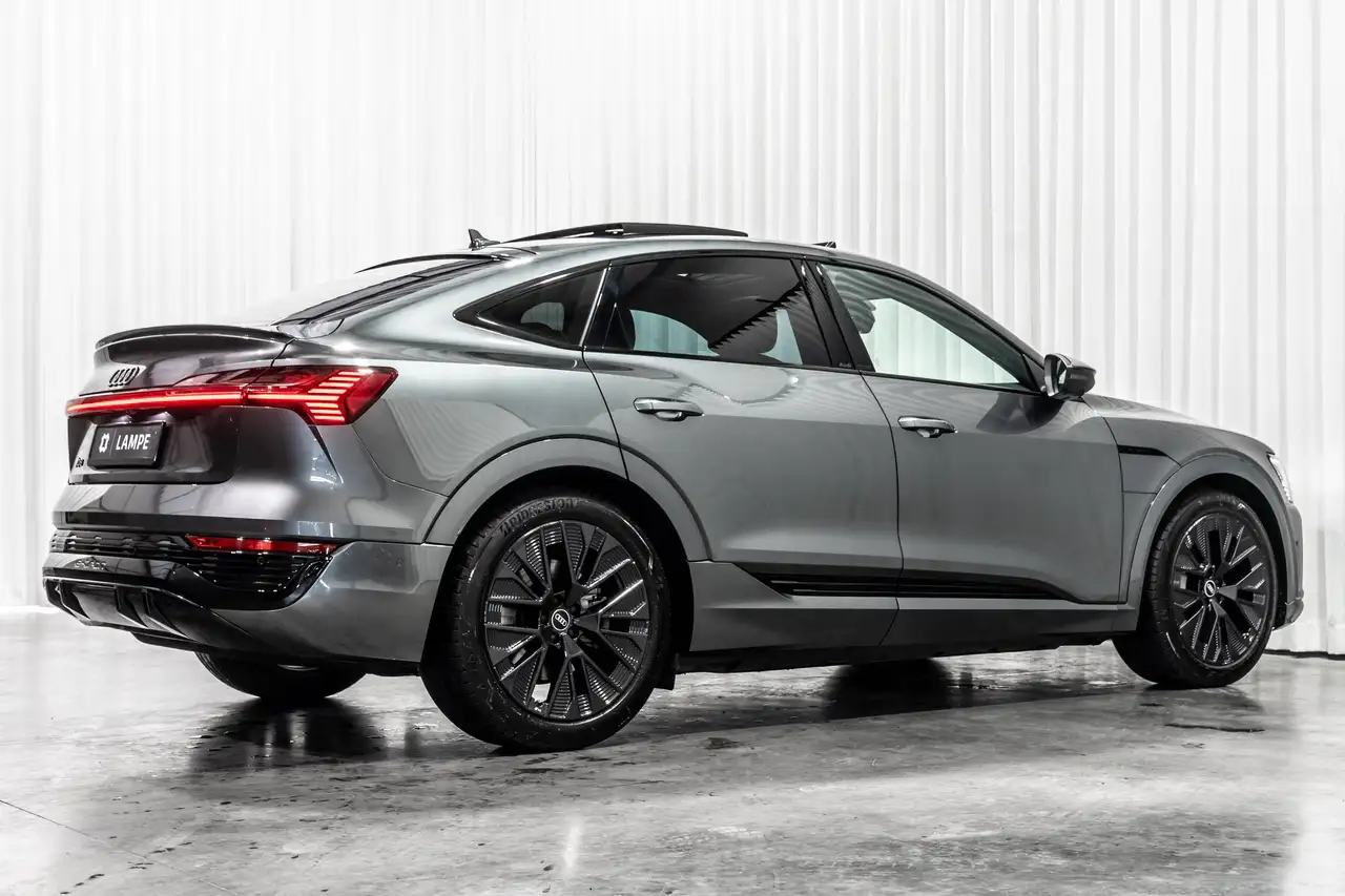 Audi Q8 9