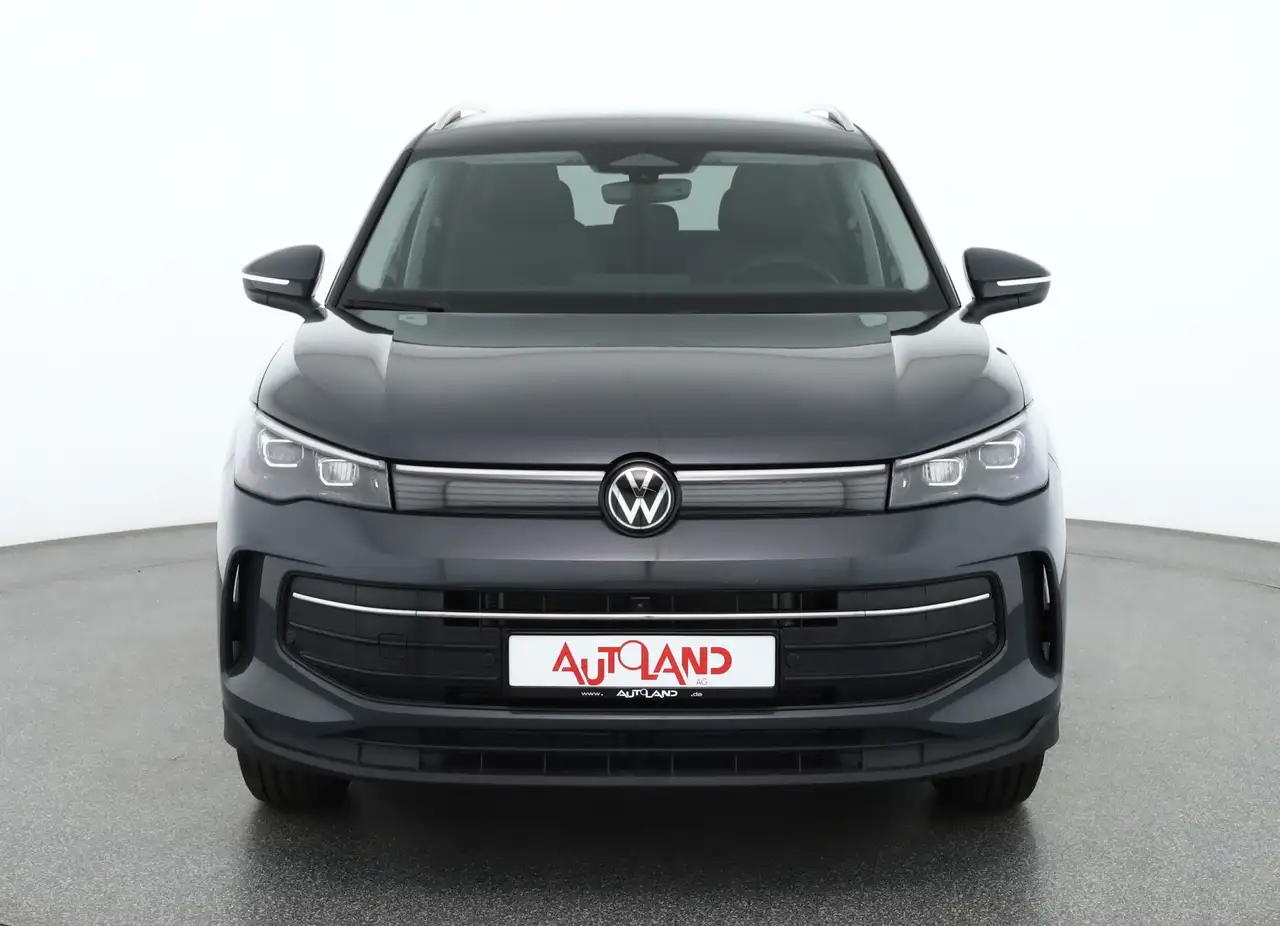 Volkswagen Tiguan 8