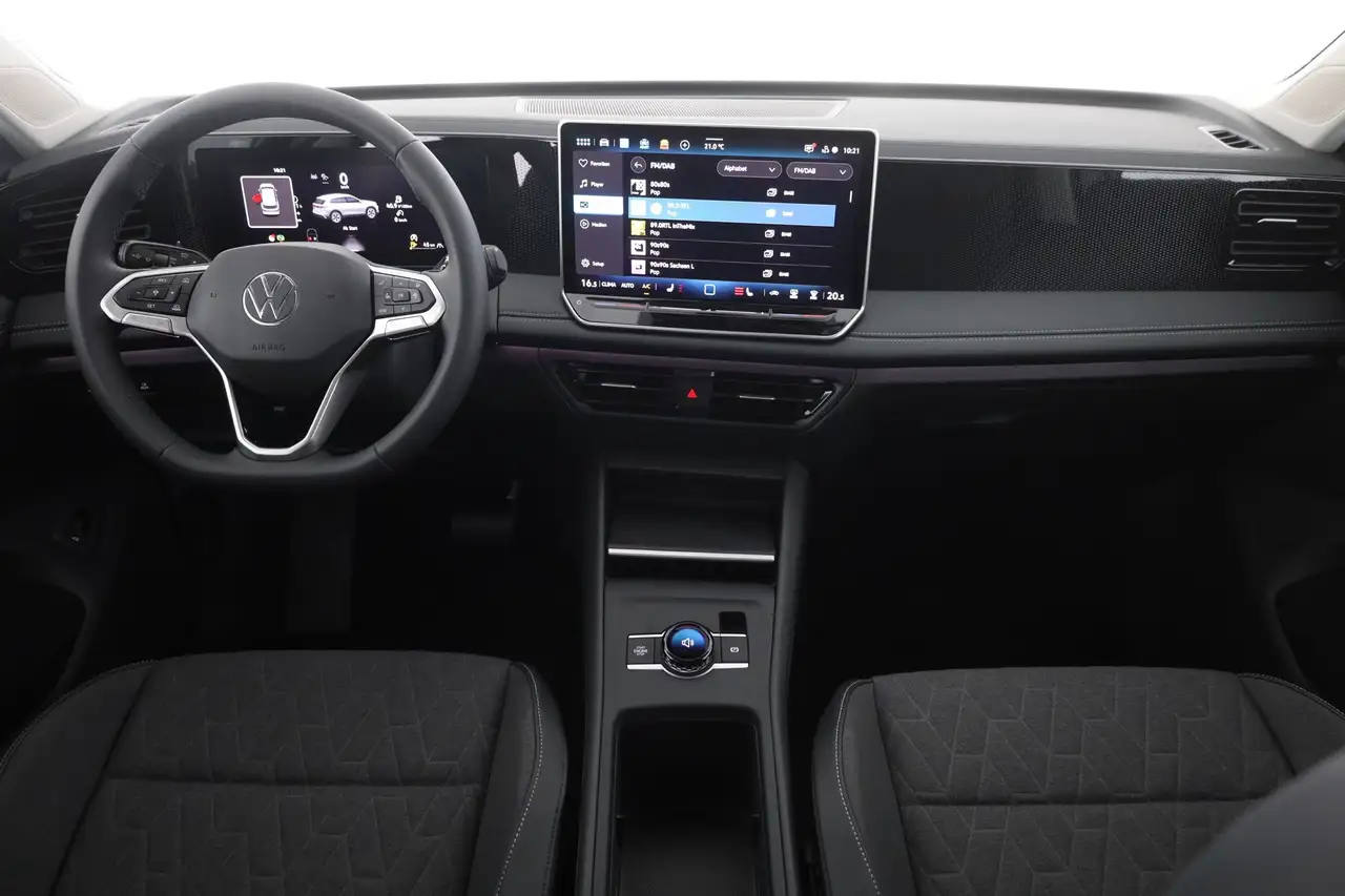 Volkswagen Tiguan 9