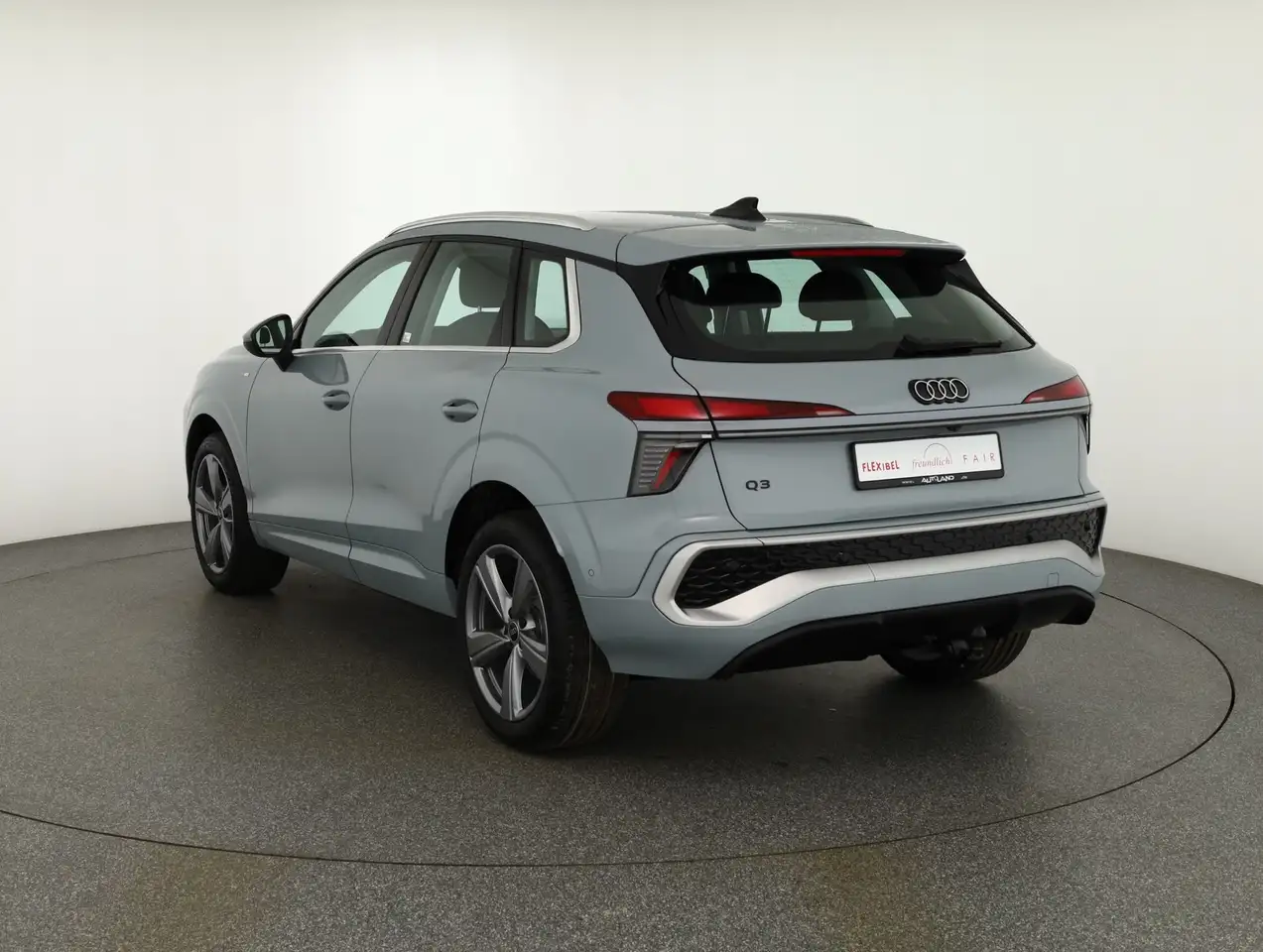 Audi Q3 4