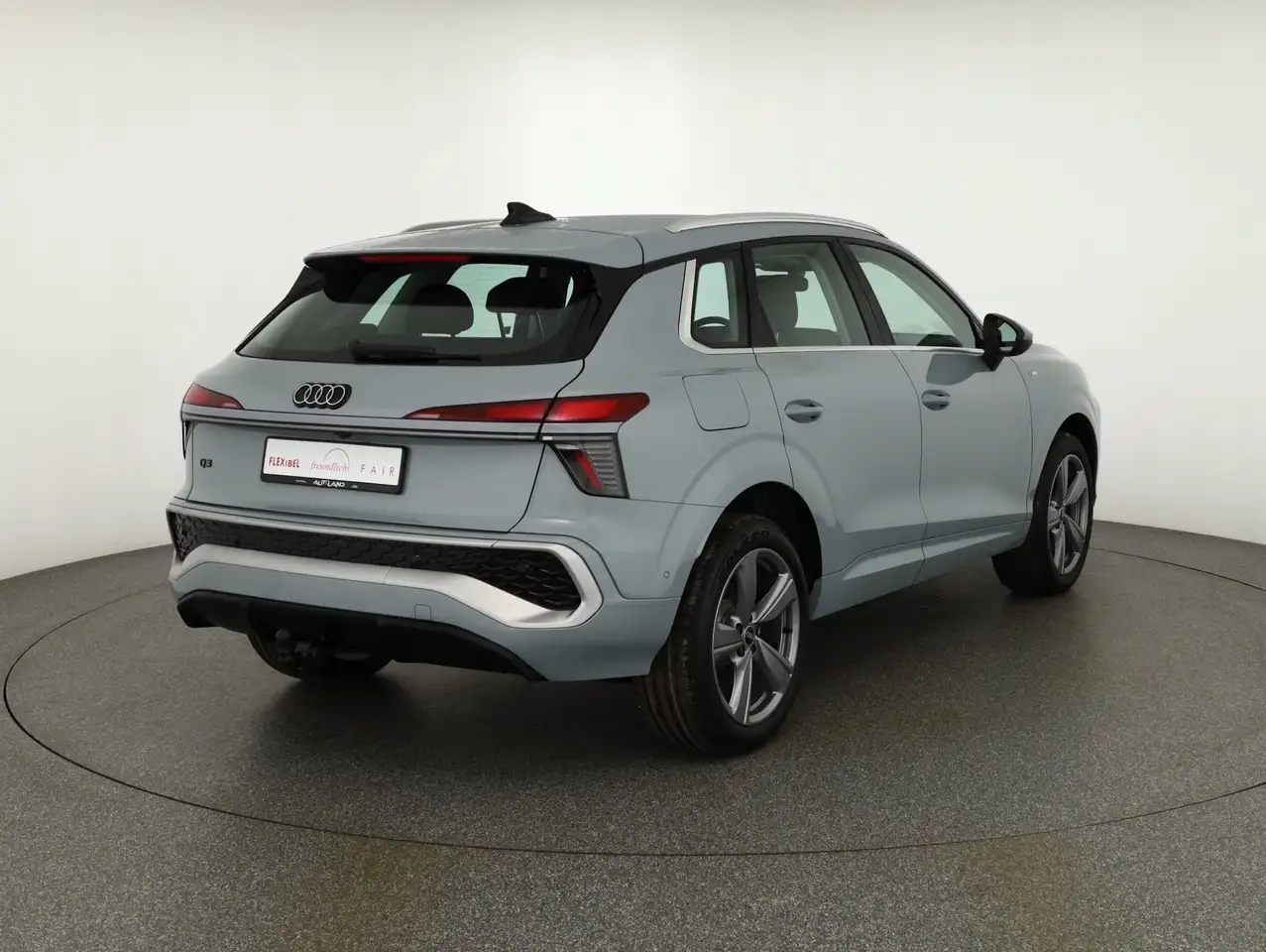 Audi Q3 6