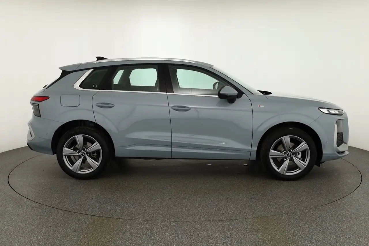 Audi Q3 7