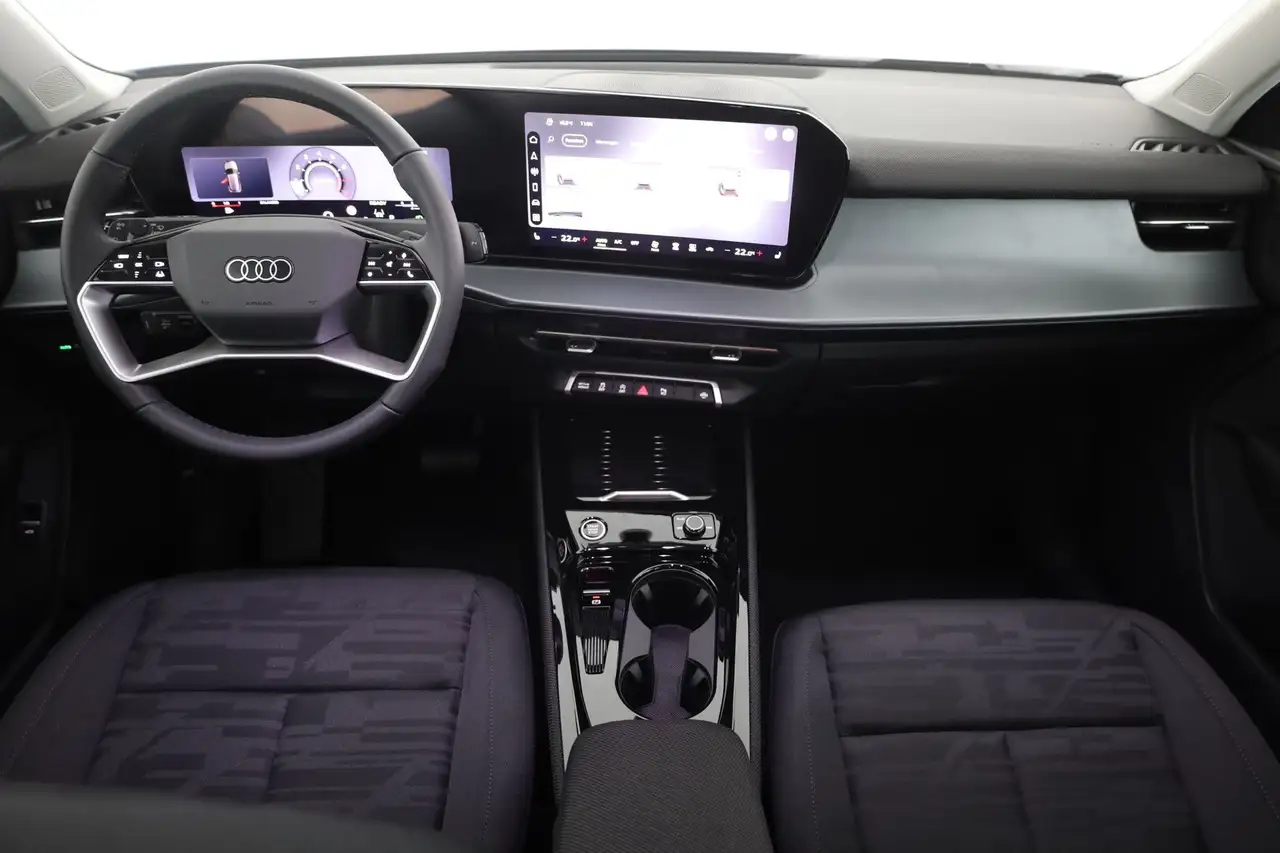 Audi Q3 10