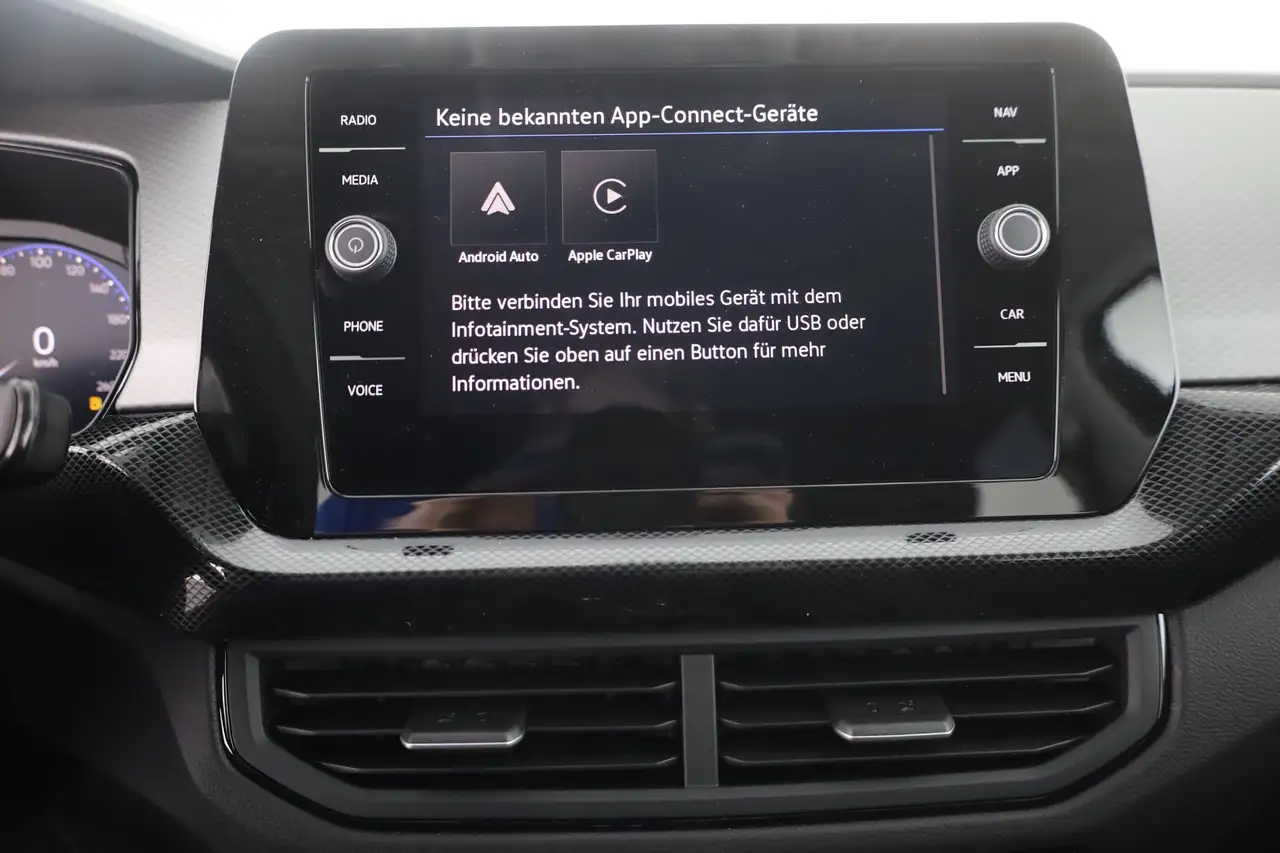 Volkswagen T-Cross 11