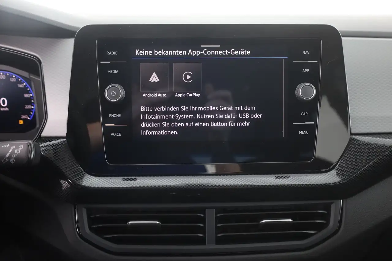 Volkswagen T-Cross 11