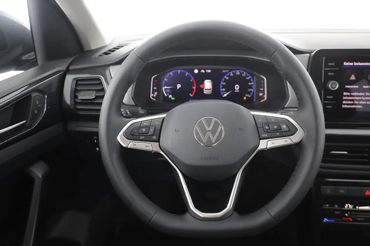Volkswagen T-Cross 16