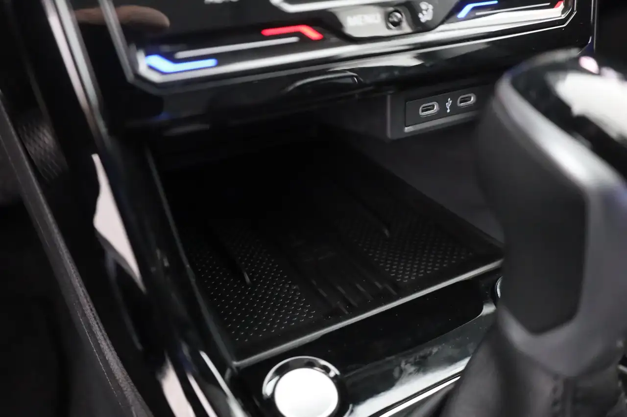 Volkswagen T-Cross 13