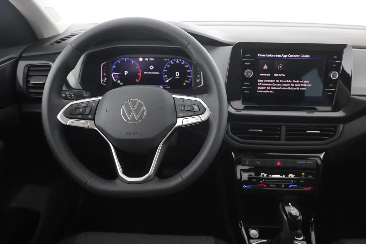 Volkswagen T-Cross 11